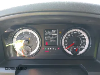 2021 Ram 1500 SLT z VIN 1C6RR6TT5MS516247, wystawiony jako IAAI lot #41597514 z przebiegiem 65 785 mil mil oraz . Historia ofert i sprzedaży dostępna na DreamBid. Obrazek 7.