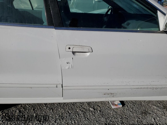 2000 Mitsubishi Galant ES with VIN 4A3AA46G8YE127457, listed as a Copart auction lot 82405914 with 55,640 mi miles and Salvage Title. Bid and sale history available at carsss.com. Image 12.