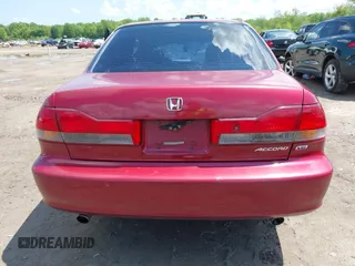 2001 Honda Accord EX с VIN 1HGCG16561A041179, выставлен на аукционе IAAI как лот 42256117 с пробегом 230 911 миль миль и . История ставок и продаж доступна на DreamBid. Изображение 16.