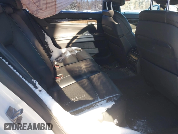 2014 BMW 7 Series 740Li xDrive with VIN WBAYF4C57ED282182, listed as a IAAI auction lot 41324877 with 102,699 mi miles. Bid and sale history available at carsss.com. Image 8.