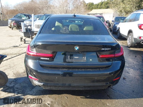 2019 BMW 3 Series 330i z VIN 3MW5R1J53K8A04397, wystawiony jako IAAI lot #41293319 z przebiegiem 23 504 mil mil oraz . Historia ofert i sprzedaży dostępna na DreamBid. Obrazek 15.