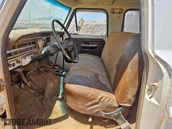 1970 Ford F-250 z VIN F25BKH91656, wystawiony jako Copart lot #65089665 z przebiegiem 22 297 mil mil oraz Czysty tytuł • Clean title. Historia ofert i sprzedaży dostępna na DreamBid. Obrazek 5.