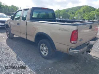 1999 Ford F-150 z VIN 1FTRX18W9XNB33354, wystawiony jako IAAI lot #42380827 z przebiegiem Nie podano mil oraz . Historia ofert i sprzedaży dostępna na DreamBid. Obrazek 3.