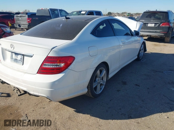 2015 Mercedes-Benz C-Class C 250 with VIN WDDGJ4HB6FG433689, listed as a IAAI auction lot 41397396 with 131,592 mi miles. Bid and sale history available at carsss.com. Image 4.