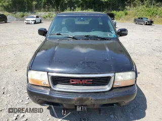 2003 GMC Sonoma SLS with VIN 1GTCT19X738236077, listed as a Copart auction lot 68765694 with 224,623 mi miles and Non Repairable. Bid and sale history available at carsss.com. Image 5.