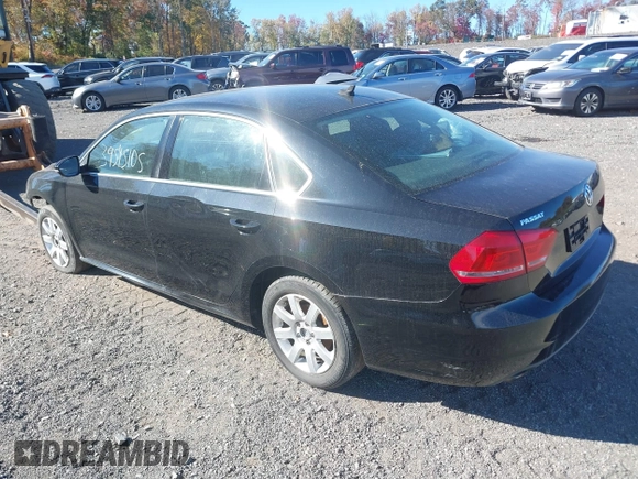 2012 Volkswagen Passat SE z VIN 1VWBP7A32CC077832, wystawiony jako IAAI lot #40637993 z przebiegiem 146 698 mil mil oraz . Historia ofert i sprzedaży dostępna na DreamBid. Obrazek 3.