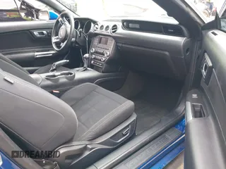 2018 Ford Mustang GT z VIN 1FA6P8CF2J5127010, wystawiony jako IAAI lot #42077900 z przebiegiem 77 023 mil mil oraz . Historia ofert i sprzedaży dostępna na DreamBid. Obrazek 5.