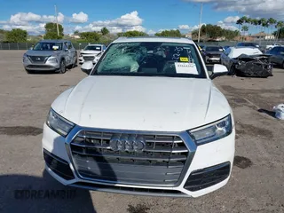 2018 Audi Q5 Premium with VIN WA1ANAFY5J2206925, listed as a IAAI auction lot 41664351 with 1 mi miles. Bid and sale history available at carsss.com. Image 6.