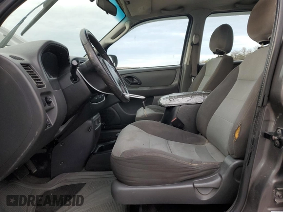 2004 Ford Escape XLS with VIN 1FMYU92184KA91008, listed as a Copart auction lot 80793134 with 159,429 mi miles and Salvage Title. Bid and sale history available at DreamBid. Image 7.