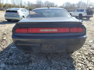 2014 Dodge Challenger R/T Plus z VIN 2C3CDYBT5EH108936, wystawiony jako Copart lot #46652305 z przebiegiem 229 673 mil mil oraz Szkoda całkowita • Salvage title. Historia ofert i sprzedaży dostępna na DreamBid. Obrazek 6.