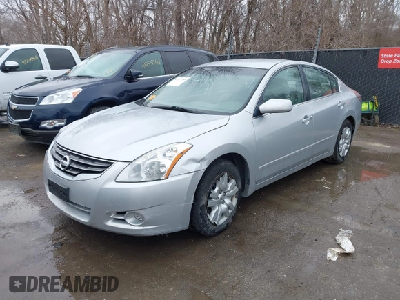 2010 Nissan Altima 2.5 SL with VIN 1N4AL2AP8AC133274, listed as a IAAI auction lot 41523789 with 206,003 mi miles. Bid and sale history available at carsss.com. Image 17.