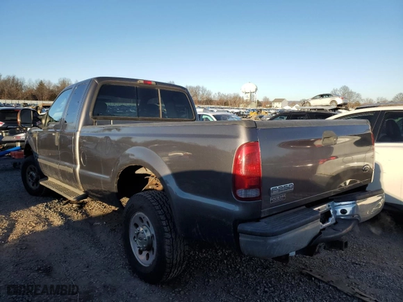 2005 Ford Super Duty F-250 XL with VIN 1FTSX21505EA55701, listed as a Copart auction lot 41413775 with 132,275 mi miles and Clean Title. Bid and sale history available at carsss.com. Image 2.