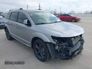 2018 Dodge Journey Crossroad with VIN 3C4PDDGG6JT387090, listed as a IAAI auction lot 41527077 with 71,637 mi miles. Bid and sale history available at carsss.com. Image 1.