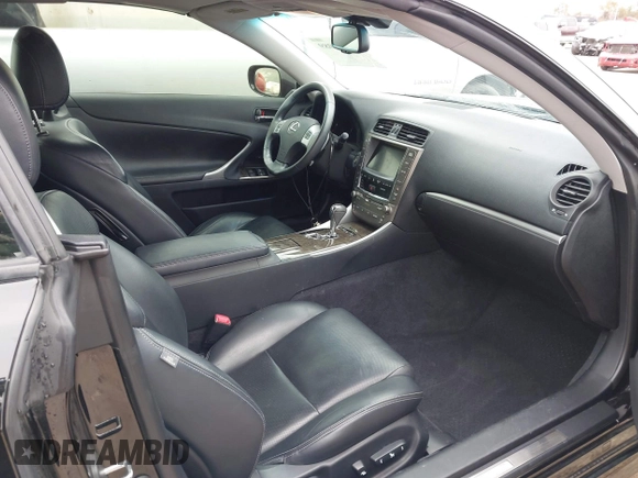 2012 Lexus IS 350 C z VIN JTHFE2C26C2507917, wystawiony jako IAAI lot #41353989 z przebiegiem 129 542 mil mil oraz . Historia ofert i sprzedaży dostępna na DreamBid. Obrazek 5.