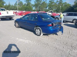 2004 Chevrolet Cavalier LS z VIN 1G1JF52F147169581, wystawiony jako IAAI lot #42384321 z przebiegiem 136 416 mil mil oraz . Historia ofert i sprzedaży dostępna na DreamBid. Obrazek 3.