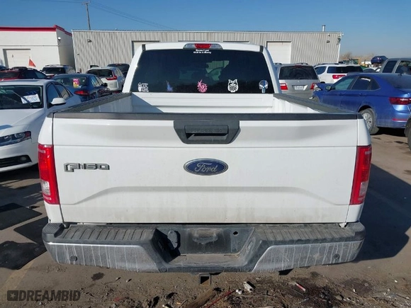2015 Ford F-150 XLT w/HD Payload Pkg with VIN 1FTFW1EG7FFB09470, listed as a IAAI auction lot 41455246 with 152,766 mi miles. Bid and sale history available at carsss.com. Image 16.