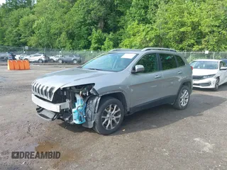 2017 Jeep Cherokee Latitude z VIN 1C4PJLCB4HW559926, wystawiony jako IAAI lot #42357305 z przebiegiem 106 188 mil mil oraz . Historia ofert i sprzedaży dostępna na DreamBid. Obrazek 17.