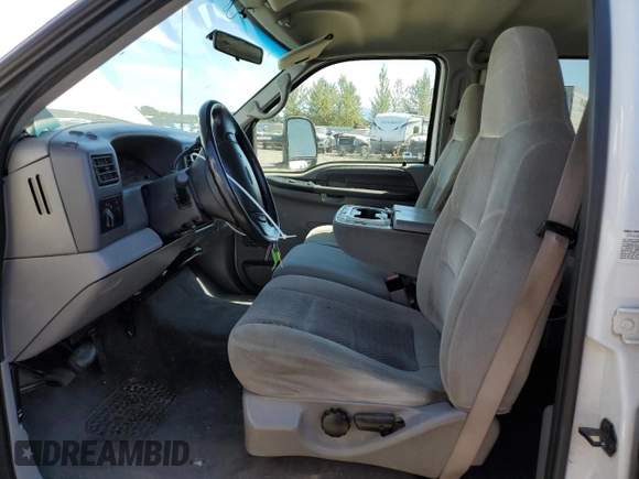 2001 Ford F-350 XL z VIN 1FTWW32F01ED08768, wystawiony jako Copart lot #62873634 z przebiegiem 317 184 mil mil oraz Szkoda całkowita • Salvage title. Historia ofert i sprzedaży dostępna na DreamBid. Obrazek 7.
