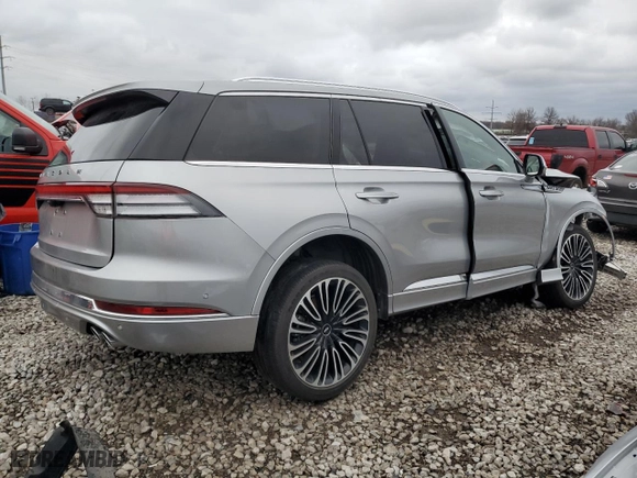 2022 Lincoln Aviator Black Label with VIN 5LM5J9XC1NGL00001, listed as a Copart auction lot 83459664 with 0 mi miles and Salvage Title. Bid and sale history available at carsss.com. Image 3.
