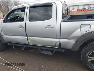 2008 Toyota Tacoma with VIN 3TMMU52NX8M005775, listed as a IAAI auction lot 41826447 with 117,775 mi miles and . Bid and sale history available at DreamBid. Image 6.