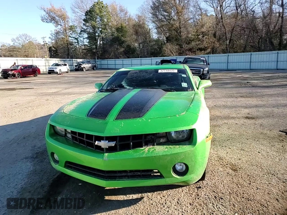 2011 Chevrolet Camaro 1LT z VIN 2G1FB1ED2B9170657, wystawiony jako Copart lot #42118435 z przebiegiem 92 955 mil mil oraz Szkoda całkowita • Salvage title. Historia ofert i sprzedaży dostępna na DreamBid. Obrazek 10.