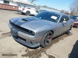 2015 Dodge Challenger SRT 392 with VIN 2C3CDZDJ5FH747207, listed as a IAAI auction lot 38985493 with NaN miles. Bid and sale history available at carsss.com. Image 2.