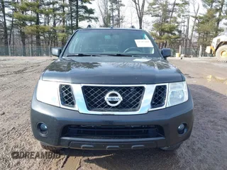 2012 Nissan Pathfinder SV z VIN 5N1AR1NB0CC640976, wystawiony jako IAAI lot #41587603 z przebiegiem 227 996 mil mil oraz . Historia ofert i sprzedaży dostępna na DreamBid. Obrazek 12.