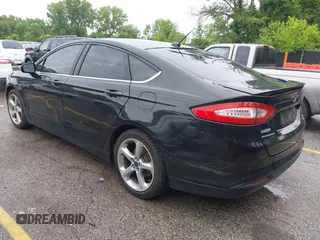 2013 Ford Fusion SE with VIN 3FA6P0HR6DR303434, listed as a IAAI auction lot 42366329 with 188,062 mi miles and . Bid and sale history available at DreamBid. Image 3.