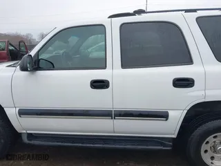 2001 Chevrolet Tahoe LT with VIN 1GNEC13T21R211052, listed as a IAAI auction lot 41666765 with 113,366 mi miles. Bid and sale history available at carsss.com. Image 13.
