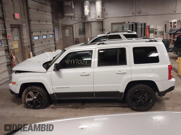 2015 Jeep Patriot Limited with VIN 1C4NJRCB8FD188966, listed as a IAAI auction lot 41487004 with 150,646 mi miles and . Bid and sale history available at DreamBid. Image 14.
