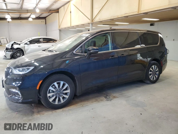 2024 Chrysler Pacifica Hybrid Select z VIN 2C4RC1S77RR158336, wystawiony jako Copart lot #54831295 z przebiegiem 30 950 mil mil oraz Czysty tytuł • Clean title. Historia ofert i sprzedaży dostępna na DreamBid. Obrazek 1.
