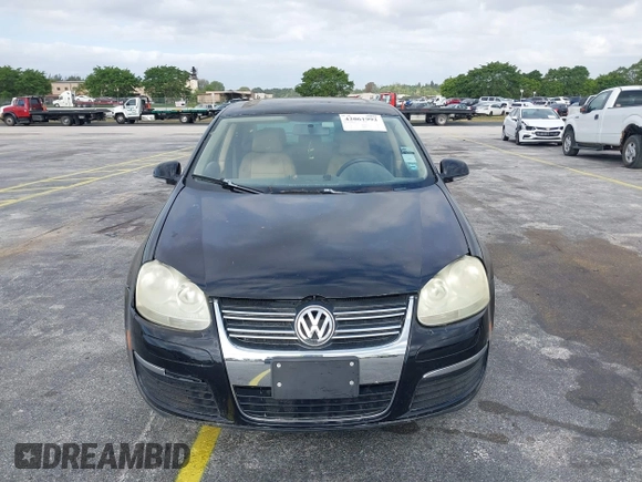 2008 Volkswagen Jetta SE с VIN 3VWRZ71K68M077189, выставлен на аукционе IAAI как лот 42061992 с пробегом Не указан миль и . История ставок и продаж доступна на DreamBid. Изображение 6.