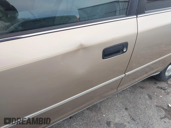 2001 Toyota Avalon XL z VIN 4T1BF28BX1U141849, wystawiony jako IAAI lot #41467945 z przebiegiem 188 675 mil mil oraz . Historia ofert i sprzedaży dostępna na DreamBid. Obrazek 6.