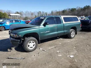2000 Dodge Dakota Sport with VIN 1B7GL22N6YS786218, listed as a Copart auction lot 46220045 with 289,464 mi miles and Salvage Title. Bid and sale history available at carsss.com. Image 1.