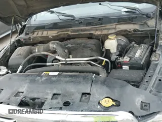 2017 Ram 1500 Big Horn z VIN 3C6RR6LT0HG738255, wystawiony jako IAAI lot #43110596 z przebiegiem 188 232 mil mil oraz . Historia ofert i sprzedaży dostępna na DreamBid. Obrazek 19.