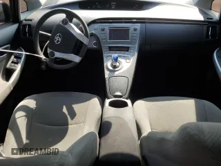 2013 Toyota Prius One z VIN JTDKN3DU9D5538469, wystawiony jako Copart lot #59645785 z przebiegiem 120 487 mil mil oraz Szkoda całkowita • Salvage title. Historia ofert i sprzedaży dostępna na DreamBid. Obrazek 8.