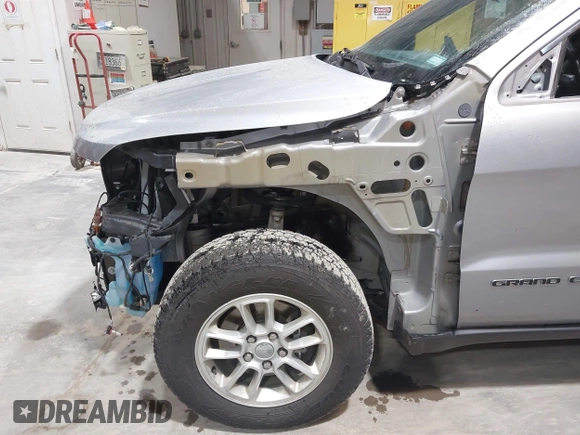 2018 Jeep Grand Cherokee Upland with VIN 1C4RJFAG5JC129757, listed as a IAAI auction lot 42006551 with 143,610 mi miles and . Bid and sale history available at DreamBid. Image 18.
