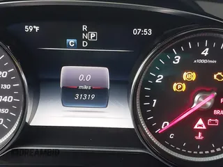 2020 Mercedes-Benz E 350 с VIN W1KZF8DB4LA826368, выставлен на аукционе IAAI как лот 41449930 с пробегом 31 319 миль миль и . История ставок и продаж доступна на DreamBid. Изображение 15.