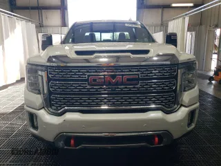 2020 GMC Sierra 3500HD Denali z VIN 1GT49WEY2LF317238, wystawiony jako Copart lot #51967295 z przebiegiem 125 681 mil mil oraz Szkody całkowita. Historia ofert i sprzedaży dostępna na DreamBid. Obrazek 5.