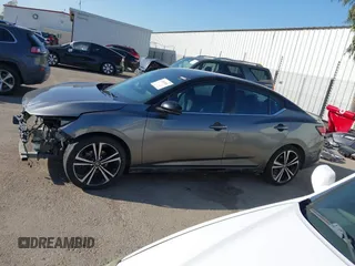 2021 Nissan Sentra SR z VIN 3N1AB8DV0MY290032, wystawiony jako IAAI lot #41819281 z przebiegiem 265 088 mil mil oraz . Historia ofert i sprzedaży dostępna na DreamBid. Obrazek 15.