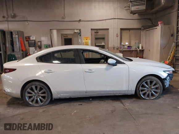 2019 Mazda 3 w/Select with VIN 3MZBPAAL3KM105342, listed as a IAAI auction lot 41443608 with 68,038 mi miles. Bid and sale history available at carsss.com. Image 13.