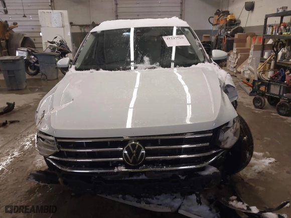 2024 Volkswagen Tiguan S with VIN 3VVRB7AX1RM050617, listed as a IAAI auction lot 41247769 with 20,699 mi miles. Bid and sale history available at carsss.com. Image 13.