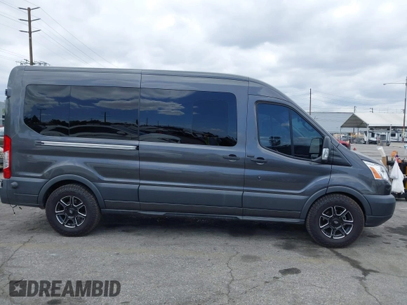 2018 Ford Transit XL z VIN 1FBZX2CG0JKA09945, wystawiony jako IAAI lot #42260073 z przebiegiem 60 838 mil mil oraz . Historia ofert i sprzedaży dostępna na DreamBid. Obrazek 14.