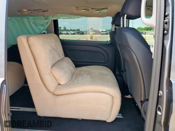 2023 Mercedes-Benz Metris с VIN W1WV0FEY6P4312984, выставлен на аукционе Copart как лот 61163905 с пробегом 8 092 миль миль и Списание • Salvage title. История ставок и продаж доступна на DreamBid. Изображение 11.