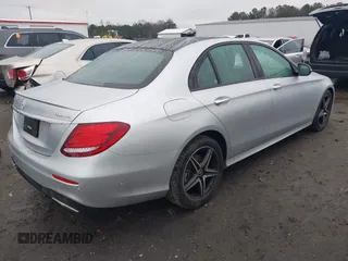 2020 Mercedes-Benz E-Class E 350 with VIN WDDZF8EB5LA733034, listed as a IAAI auction lot 41542745 with 25,324 mi miles. Bid and sale history available at carsss.com. Image 4.