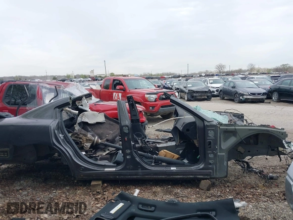 2019 Dodge Charger R/T z VIN 2C3CDXCT7KH527794, wystawiony jako IAAI lot #41946652 z przebiegiem Nie podano mil oraz . Historia ofert i sprzedaży dostępna na DreamBid. Obrazek 13.