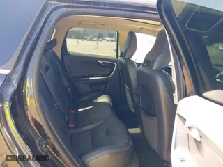 2010 Volvo XC60 3.0T with VIN YV4992DZ8A2022087, listed as a IAAI auction lot 42032484 with 162,246 mi miles. Bid and sale history available at carsss.com. Image 8.