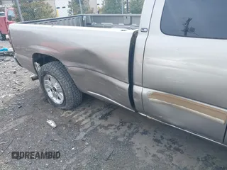 2003 Chevrolet Silverado 1500 LS with VIN 1GCEC19T23E285212, listed as a IAAI auction lot 41587343 with 249,563 mi miles and . Bid and sale history available at DreamBid. Image 6.