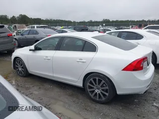 2017 Volvo S60 Inscription with VIN LYV402HKXHB148240, listed as a IAAI auction lot 41618292 with 77,870 mi miles. Bid and sale history available at carsss.com. Image 14.