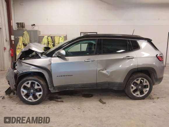 2019 Jeep Compass Limited with VIN 3C4NJDCB0KT656468, listed as a IAAI auction lot 42221300 with 105,115 mi miles and . Bid and sale history available at DreamBid. Image 14.